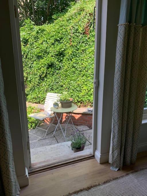 Beautiful Georgian Cottage Within A Private Walled Garden Oakham Esterno foto