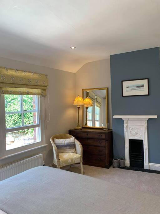 Beautiful Georgian Cottage Within A Private Walled Garden Oakham Esterno foto