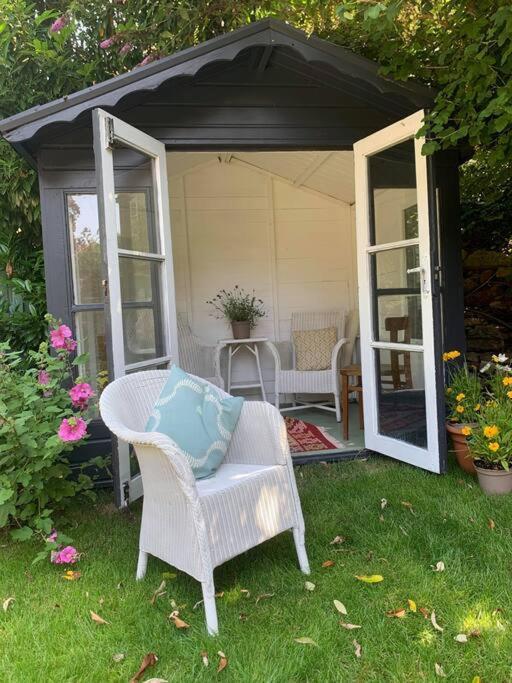 Beautiful Georgian Cottage Within A Private Walled Garden Oakham Esterno foto